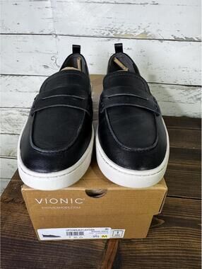 Vionic Uptown Black Leather Loafer Women's 9.5 NIB